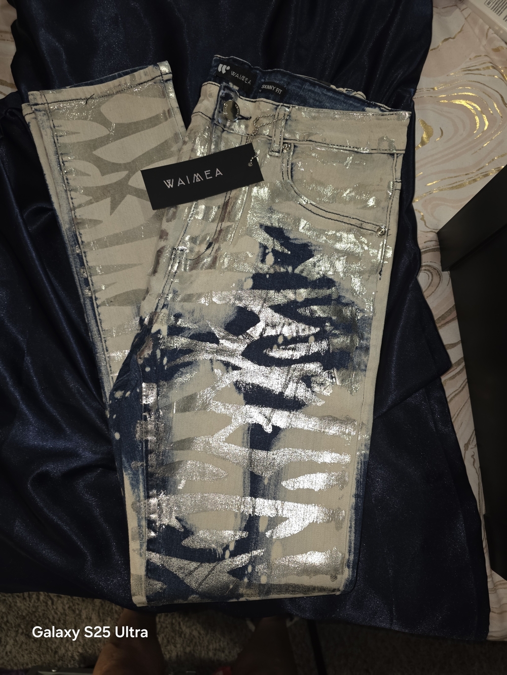 Waimea Skinny Silver Foil Abstract Print Jeans. Size: 36 NWT MFRP:$85